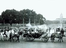 Shri C. Rajagopalachria, outgoing Governor General proceeding to New Delhi Railway Station on a Ceremonial Cavalcade