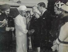 President Dr. Radhakrishnan with the heads of Diplomatic Mission at Mughal Gardens