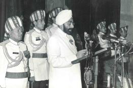 President Gaini Zail Singh at the swearing in Cerempny of Rajiv Gandhi as the Prime Minister of India