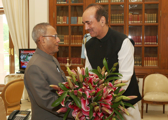 Shri Ghulam Nabi Azad, Minister of Health & Family Welfare calling on the President of India, Shri Pranab Mukherjee at Rashtrapati Bhavan in New Delhi on August 23, 2012.