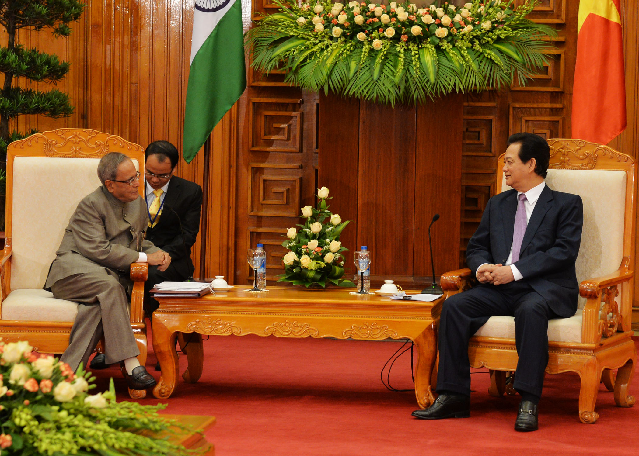 The President of India, Shri Pranab Mukherjee meeting with the Prime Minister of the Socialist Republic of Vietnam, H.E. Mr. Nguyen Tan Dung at Hanoi in Vietnam on September 15, 2014. 