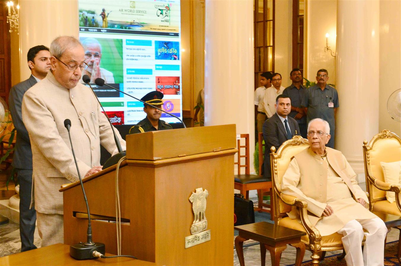The President of India, Shri Pranab Mukherjee addressing at the launching of the Akasvani's Moitree Service in Bangla for Listeners in Bangladesh at Raj Bhavan in Kolkata on August 23, 2016. 