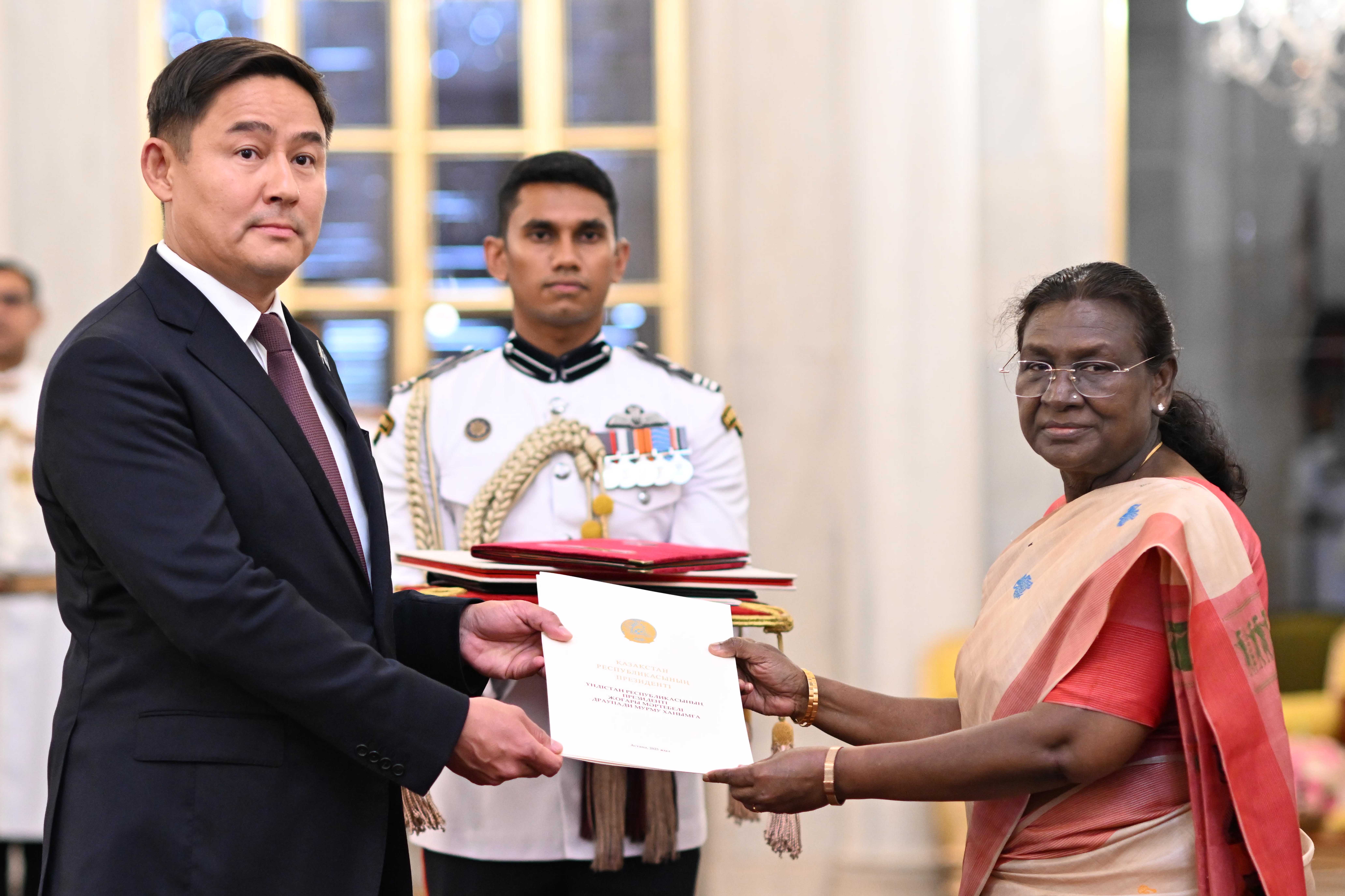 H.E. Mr Azamat Yeskaraev, Ambassador of the Republic of Kazakhstan presenting credentials to the President of India, Smt Droupadi Murmu at a ceremony held at Rashtrapati Bhavan on May 29, 2025.