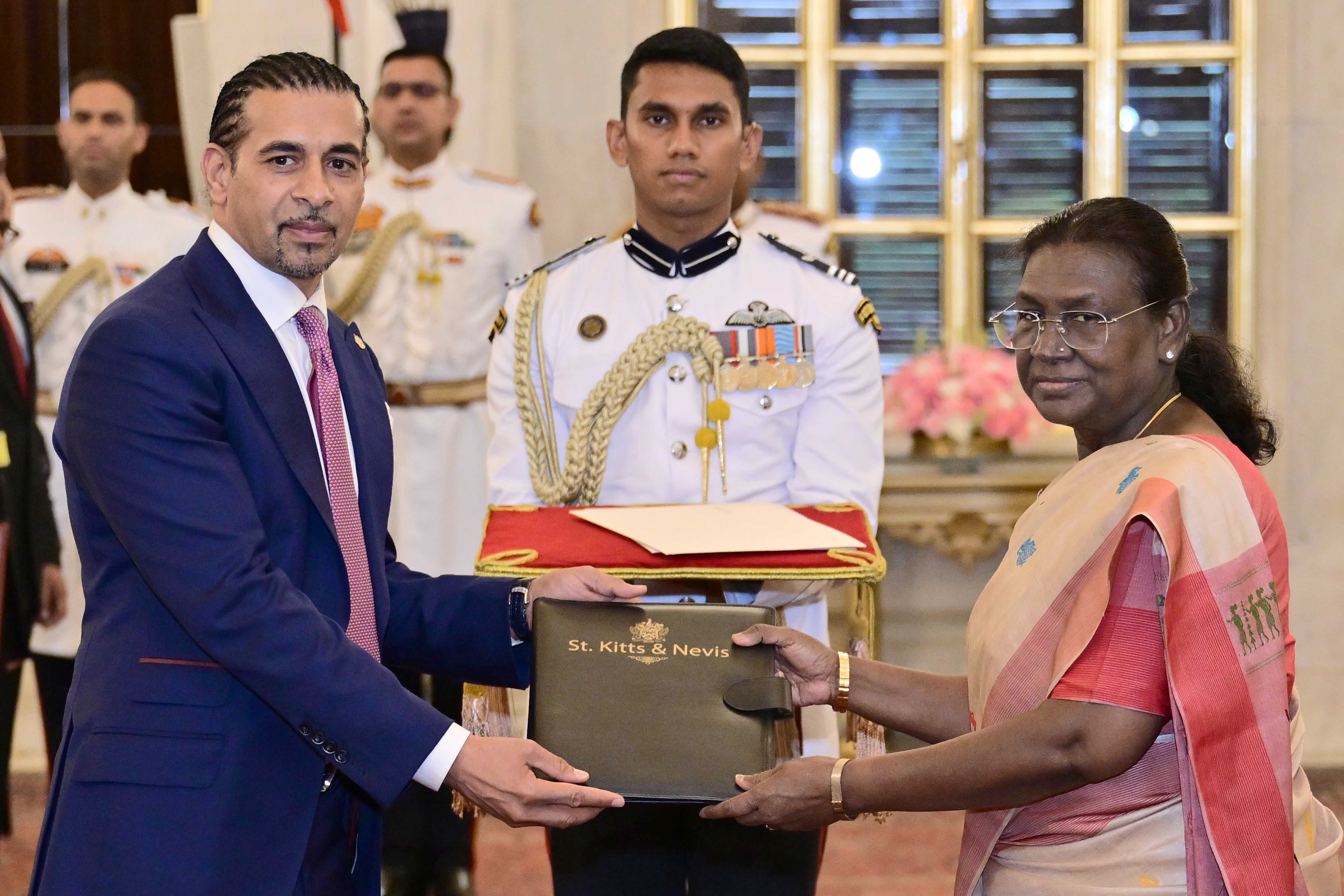 H.E. Mr Gurdip Bath, High Commissioner of Saint Kitts and Nevis presenting credentials to the President of India, Smt Droupadi Murmu at a ceremony held at Rashtrapati Bhavan on May 29, 2025.