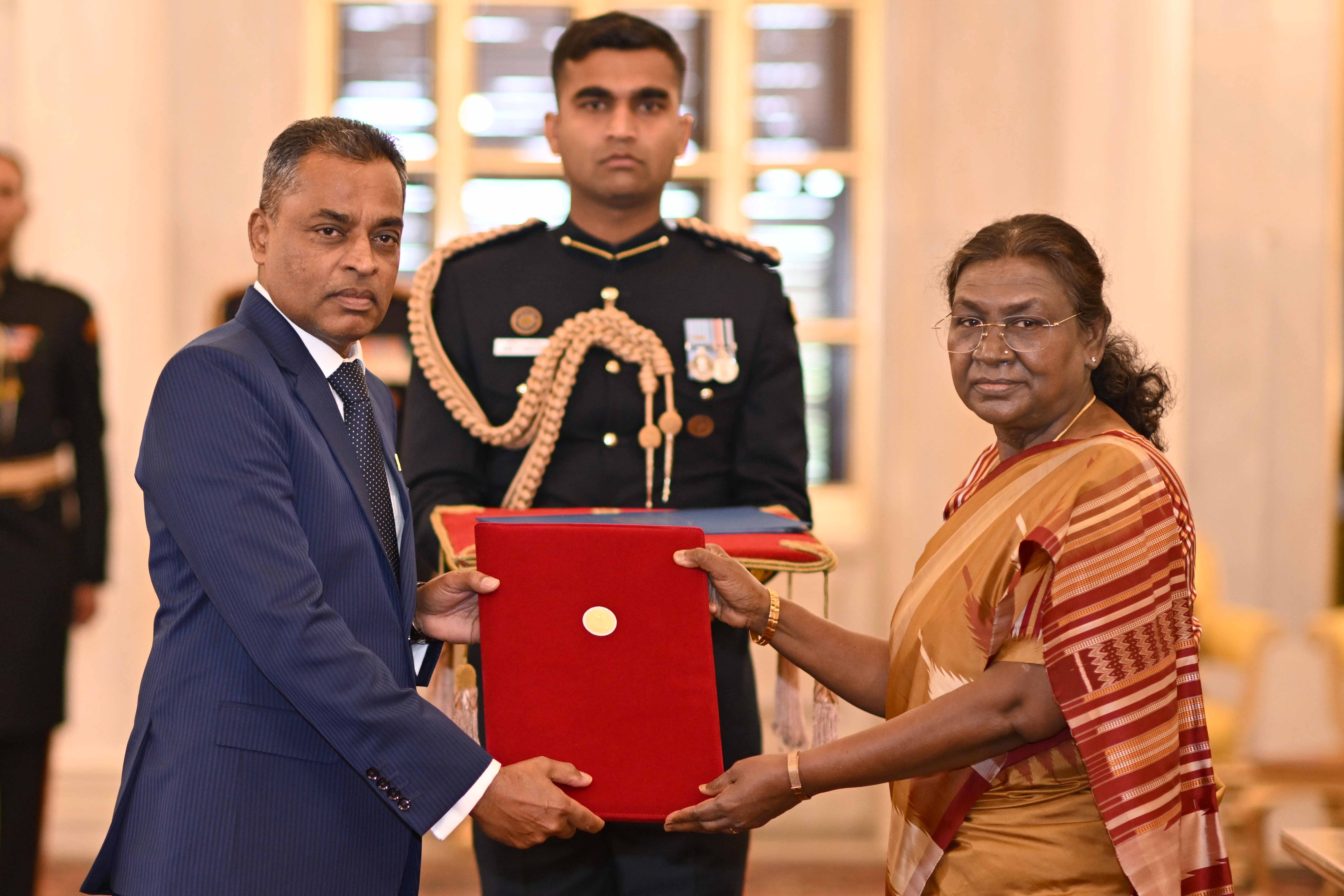 H.E. Mr Dharamkumar Seeraj, High Commissioner of the Cooperative Republic of Guyana presenting credentials to the President of India, Smt Droupadi Murmu at a ceremony held at Rashtrapati Bhavan on February 20, 2025.
