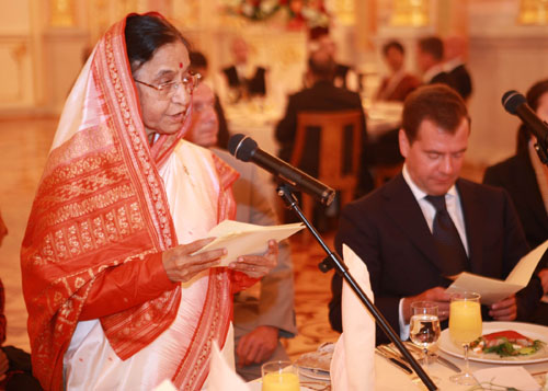 Speech by the President of India, Smt. Pratibha Devisingh Patil, at the State Luncheon Banquet Hosted by the President of the Russian Federation, H.E. Mr. Dmitry Medvedev