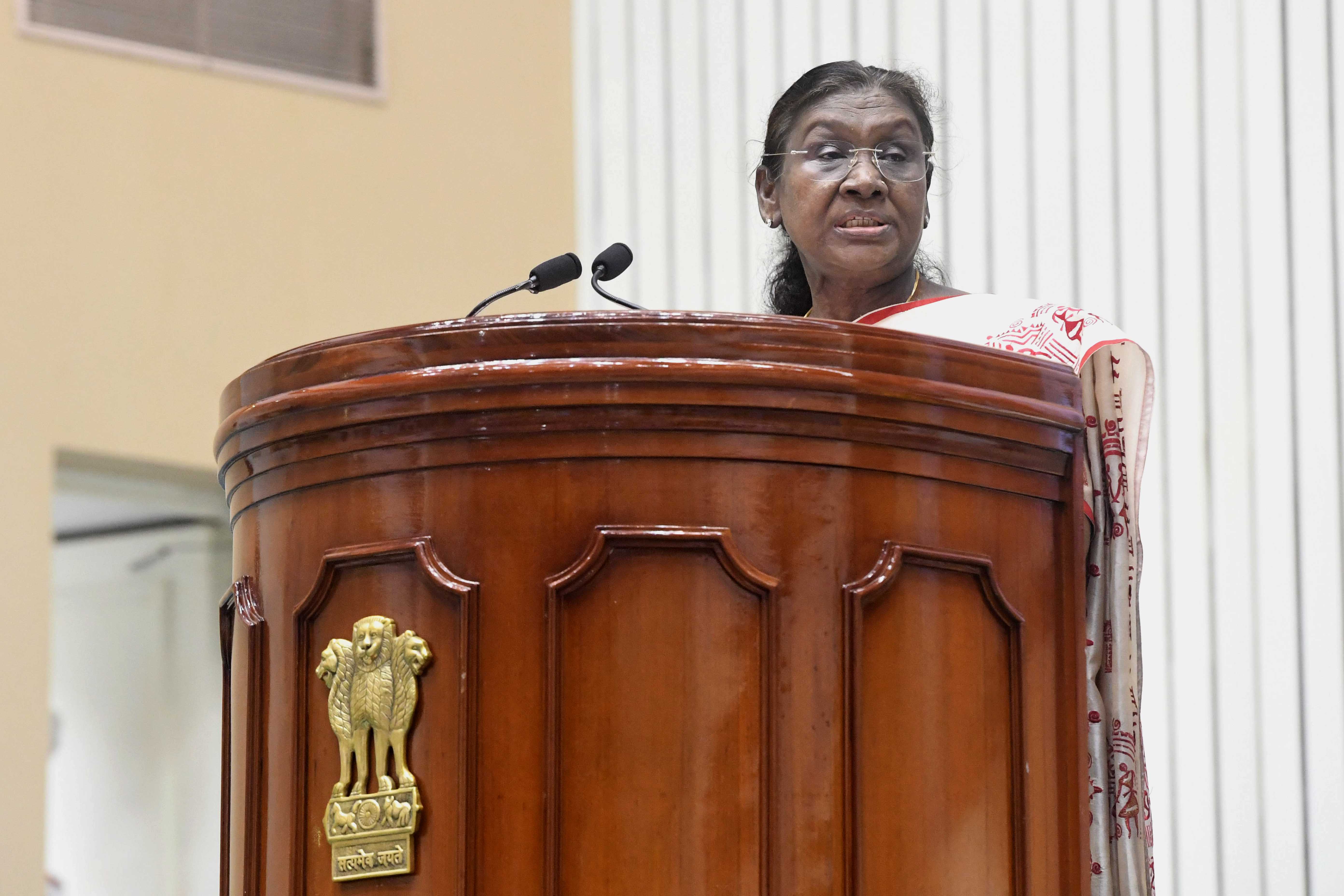 भारत की राष्‍ट्रपति श्रीमती द्रौपदी मुर्मु का  स्वच्छ सर्वेक्षण 2024 पुरस्कार समारोह में संबोधन