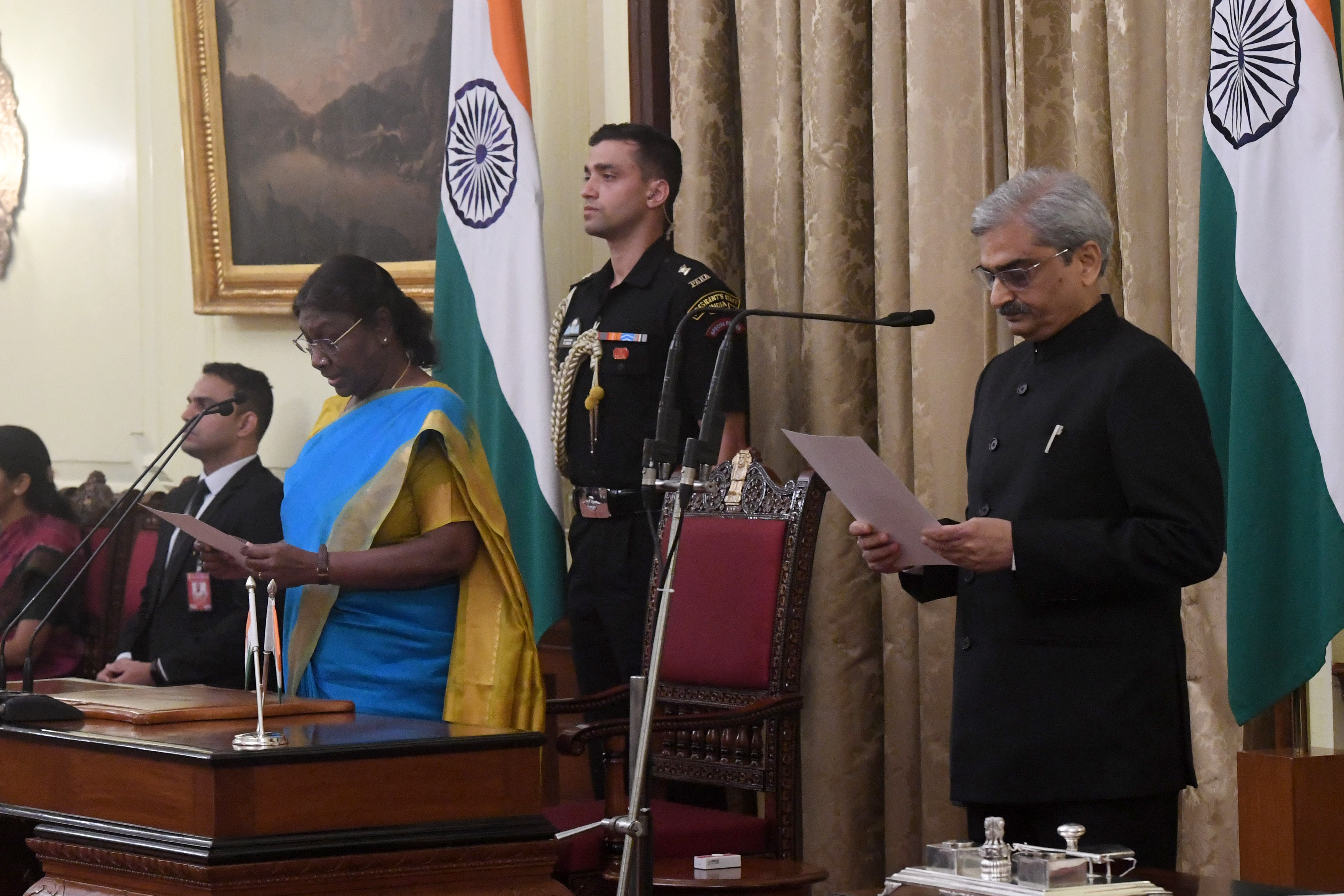 President administering the Oath of Office to the Central Vigilance Commissioner (CVC) Shri Praveen Kumar Srivastava at Rashtrapati Bhavan on 29 May 2023. President administering the Oath of Office to the Central Vigilance Commissioner (CVC) Shri Praveen Kumar Srivastava at Rashtrapati Bhavan on 29 May 2023.