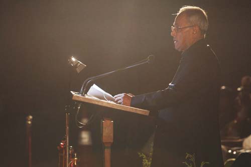 President of India Presents Silver Trumpet and Trumpet Banner to the President’s Bodyguard