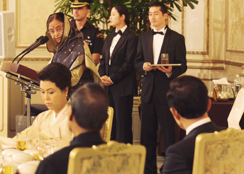 Speech of the President of the Republic of India, H.E. Smt. Pratibha Devisingh Patil at the Banquet Hosted in Her Honour by the President of the Republic of Korea, H.E. Mr. Lee Myung-bak 25-07-2011