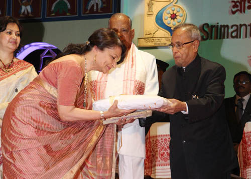 President Of India Presents Asom Ratna Award And Srimanta Shankardeva Award 3