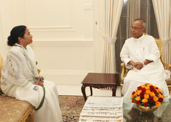 Ms. Mamata Banerjee, Chief Minister of West Bengal calling on the President of India, Shri Pranab Mukherjee at Rashtrapati Bhavan in New Delhi on August 22, 2012.