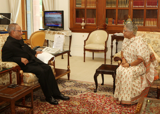 The Chief Minister of Delhi, Smt. Sheila Dikshit calling on the President of India, Shri Pranab Mukherjee at Rashtrapati Bhavan in New Delhi on September 10, 2012.