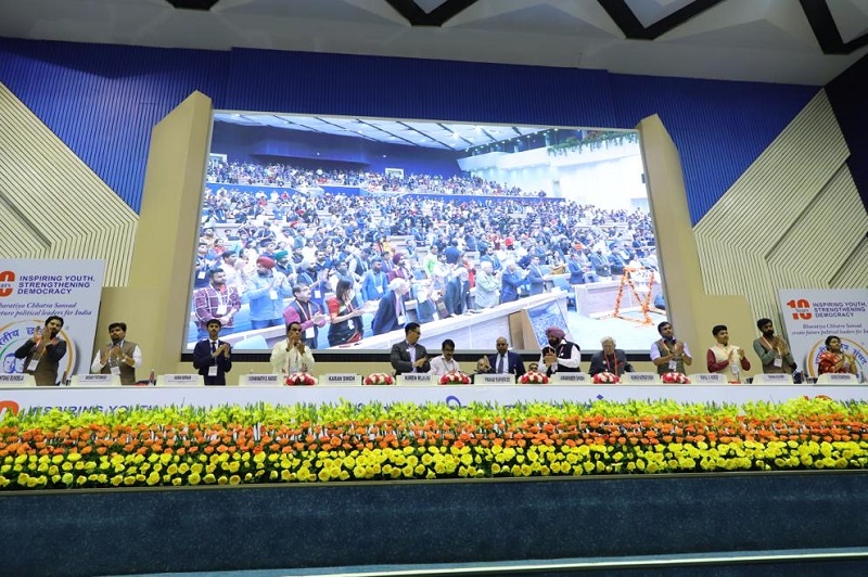 The Former President of India, Shri Pranab Mukherjee at the 10th Annual National Conclave of  								Bharatiya Chhatra Sansad in New Delhi along with Shri Kiren Rijiju, Shri Natwar Singh, Capt  								Amarinder Singh & others.