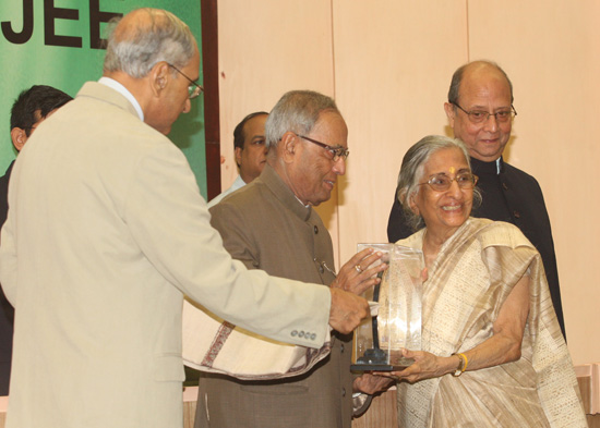 The President of India, Shri Pranab Mukherjee attending the function organized by Help Age India on the occasion of International Day of Older Persons at Vigyan Bhavan in New Delhi on October 1, 2012.