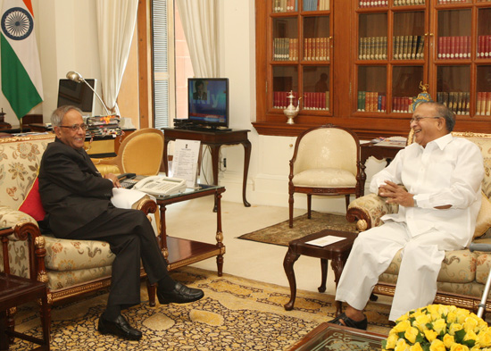 The Union Minister of Petroleum and Natural Gas, Shri Jaipal Reddy calling on the President of India, Shri Pranab Mukherjee at Rashtrapati Bhavan in New Delhi on October 5, 2012.