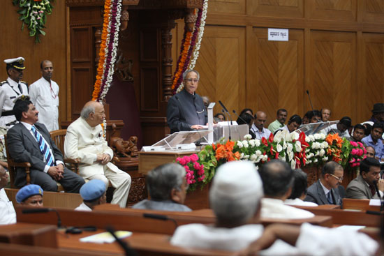 The President of India, Shri Pranab Mukherjee addressing to the Karnataka legislature at Belgaum in Karnataka on October 11, 2012.