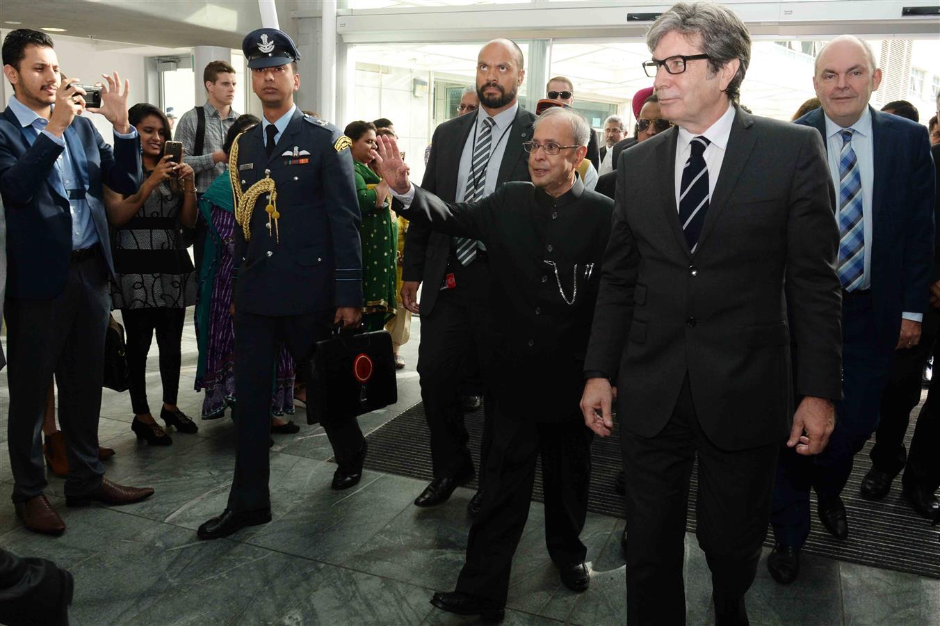 The President of India, Shri Pranab Mukherjee at Auckland University of Technology (AUT) at Auckland in New Zealand on May 02, 2016. 