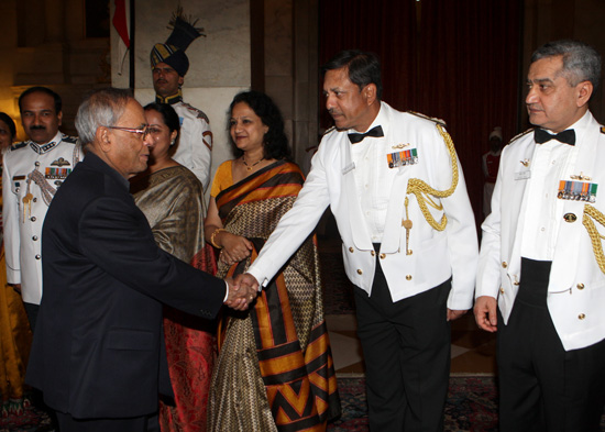 The President of India, Shri Pranab Mukherjee hosted a dinner to the participants of the Combined Commanders' Conference and their Spouses at Rashtrapati Bhavan in New Delhi on October 18, 2012.