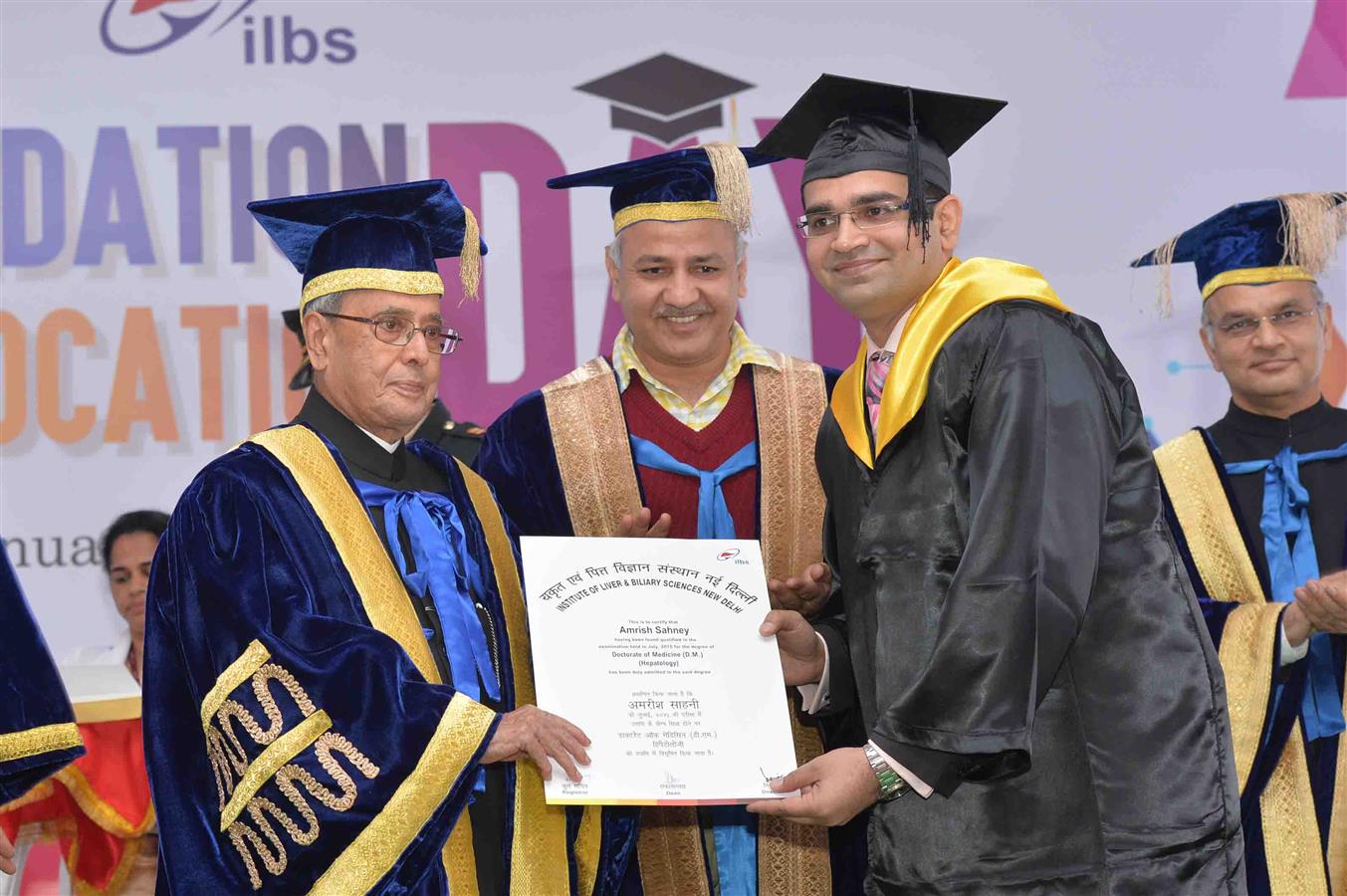 The President of India, Shri Pranab Mukherjee presenting the Degree Certificate to a Student at the 6th Foundation Day and 3rd Convocation of the Institute of Liver and Biliary Sciences (ILBS) in New Delhi on January 14, 2016. 