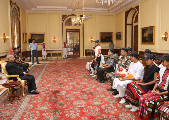 The President of India, Shri Pranab Mukherjee meeting students from Moreh, Chandel District, Manipur at Rashtrapati Bhavan on October 26, 2012 who attended the National Integration Tour organized by the 9 Assam Rifles.