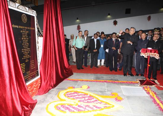 The President of India, Shri Pranab Mukherjee inaugurating the New Mantralaya Complex at Raipur in Chhattisgarh on November 6, 2012. Also seen are the Governor of Chhattisgarh, Shri Shekhar Dutt and the Chief Minister of Chhattisgarh, Dr.Raman Singh.
