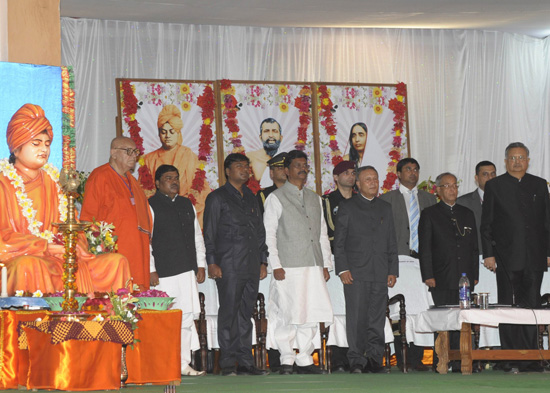 The President of India, Shri Pranab Mukherjee visiting Ramakrishna Mission Ashrama at Narayanpur in Chhattisgarh on November 7, 2012. Also seen are the Governor of Chhattisgarh, Shri Shekhar Dutt and the Chief Minister of Chhattisgarh, Dr.Raman Singh.