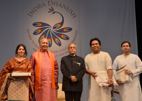 The President of India, Shri Pranab Mukherjee with the artists after the flute recital by Pandit Hariprasad Chaurasia as the part of the series of cultural programme being organized at Rashtrapati Bhavan Auditorium under the banner of 'Indra Dhanush' on N