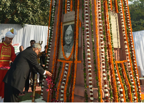 The President of India, Shri Pranab Mukherjee paying his floral tributes on the statue of Dr. Rajendra Prasad on the occasion of his Birth Anniversary at Parliament Annexe Lawn in New Delhi on December 3, 2012.