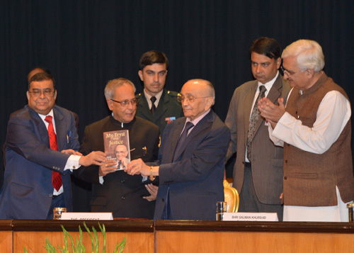 The President of India, Shri Pranab Mukherjee releasing a book of 'Indian Standard Street Food Vendors - Food Safety Requirements' at the inauguration of the National Seminar on 'Food Safety - Role of Standards' organized by the Bureau of Indian Standards
