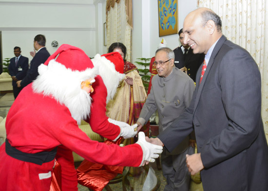 The President of India, Shri Pranab Mukherjee inaugurating the Northern India Chief Ministers' Conclave organized by PHD Chamber of Commerce and Industry at New Delhi on December 15, 2012. Also seen (left to right) are the Chief Ministers of Chhattisgarh,