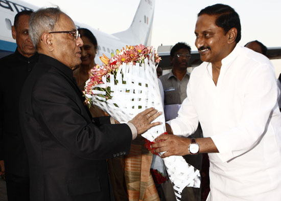 The President of Nepal, H.E. Dr. Ram Baran Yadav calling on the President of India, Shri Pranab Mukherjee at Rashtrapati Bhavan in New Delhi on December 26, 2012.