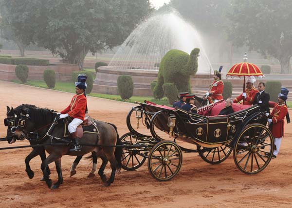 The President of India Shri Pranab Mukherjee on the way to Vijay Chowk in New Delhi on January 29, 2014 for attending the Beating Retreat function. 