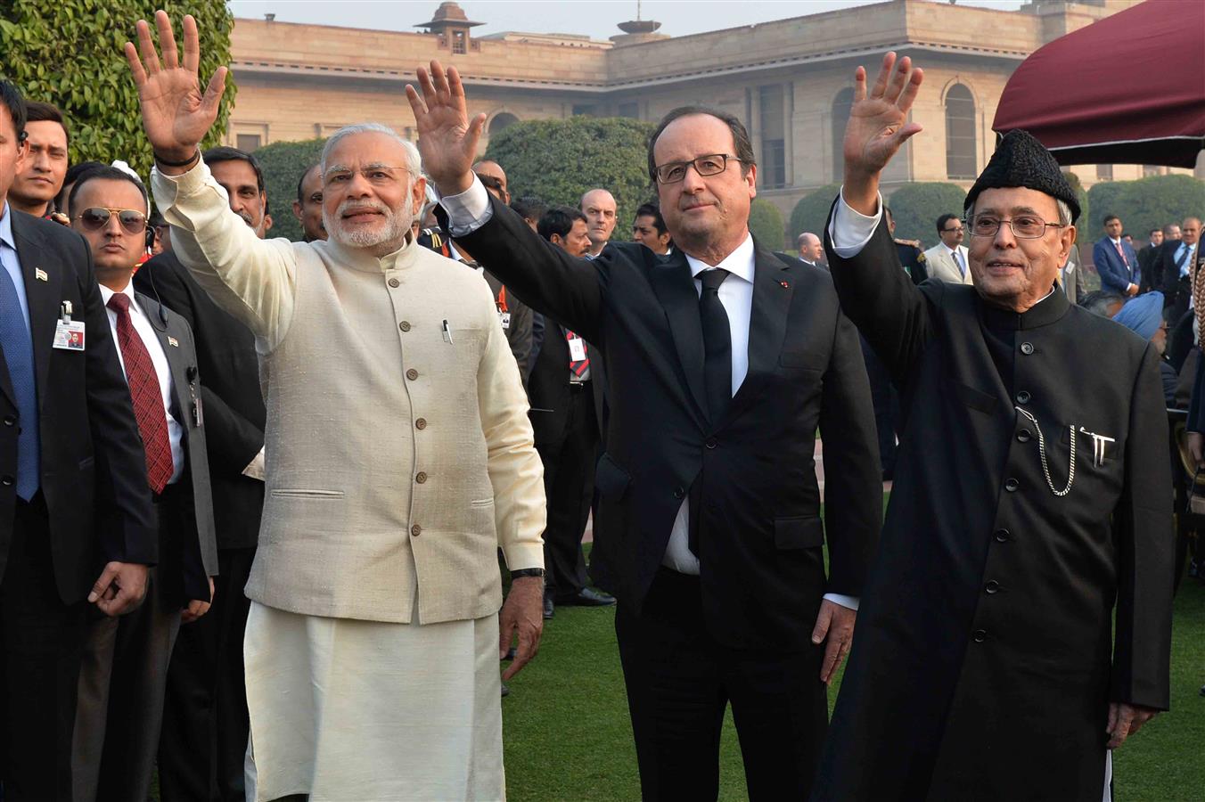 The President of India, Shri Pranab Mukherjee, the Chief Guest of Republic Day, President of the French Republic, H.E. Mr. Francois Hollande and Prime Minister of India, Shri Narendra Modi at the ‘At Home’ Reception hosted by the President at Rashtrapati 