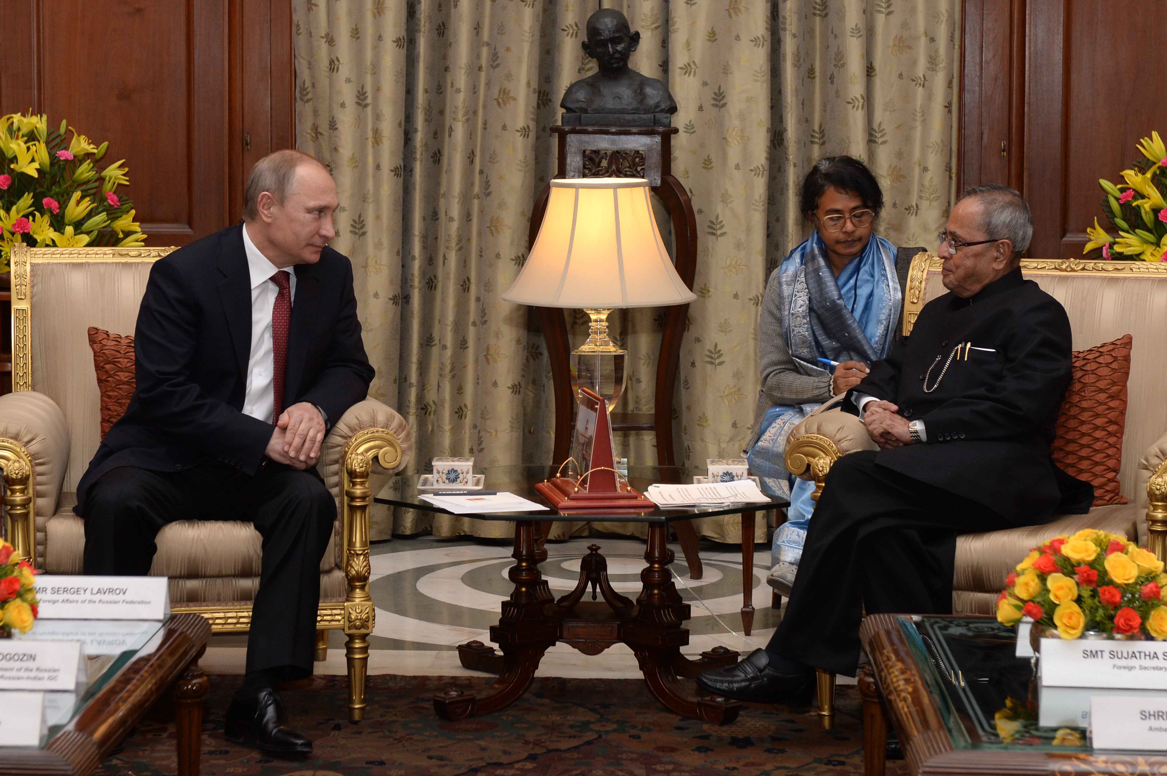 The President of the Russian Federation, H.E. Mr. Vladimir V.Putin calling on the President of India, Shri Pranab Mukherjee at Rashtrapati Bhavan on December 11, 2014. 
