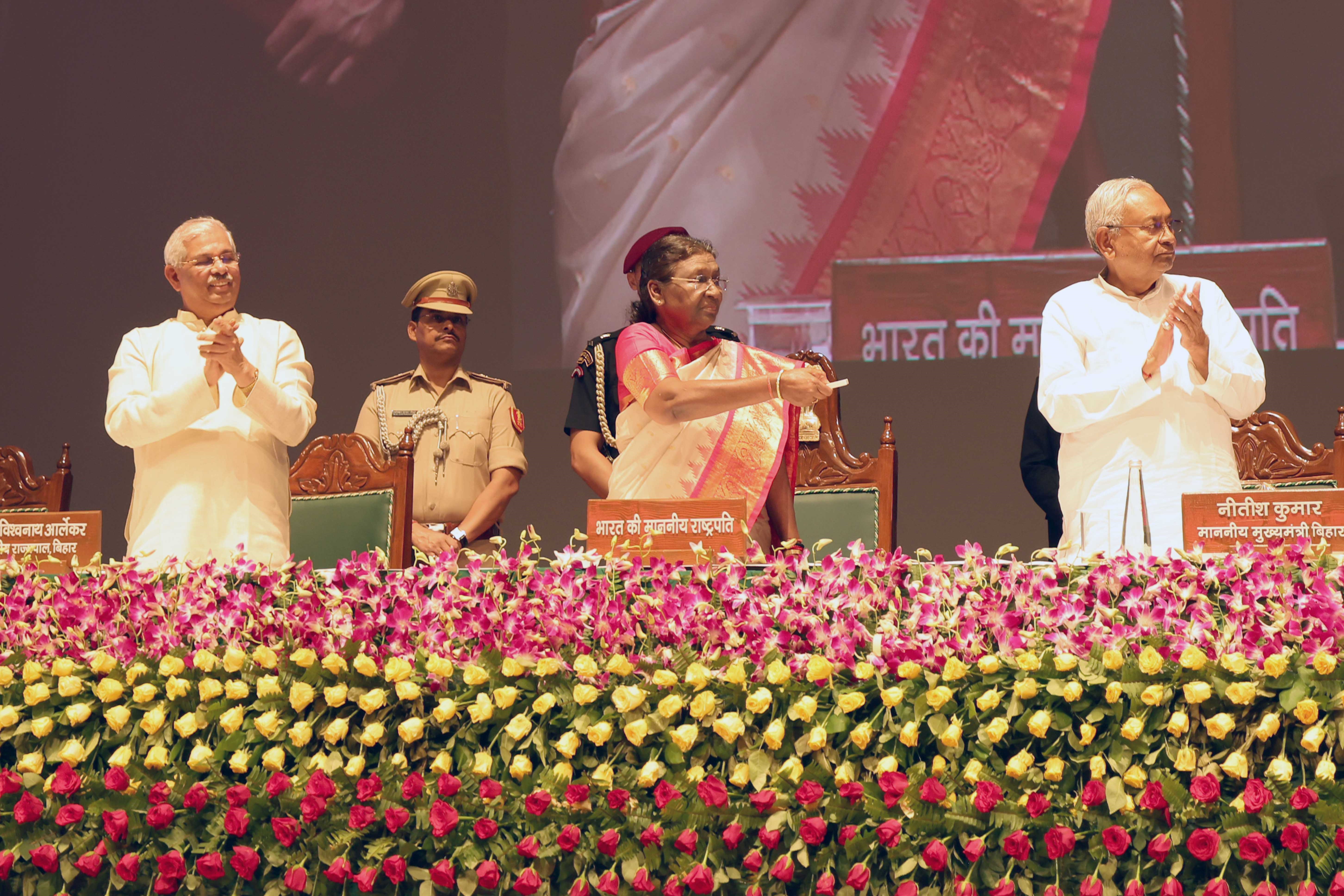 The President of India, Smt Droupadi Murmu launching the fourth Krishi Road Map (2023-2028) of Bihar at Patna on October 18, 2023.