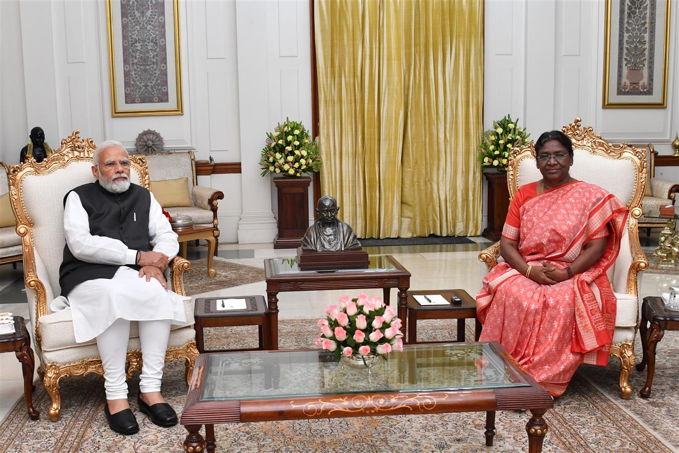 The Prime Minister of India, Shri Narendra Modi called on the President of India, Smt Droupadi Murmu at Rashtrapati Bhavan on May 30, 2023.