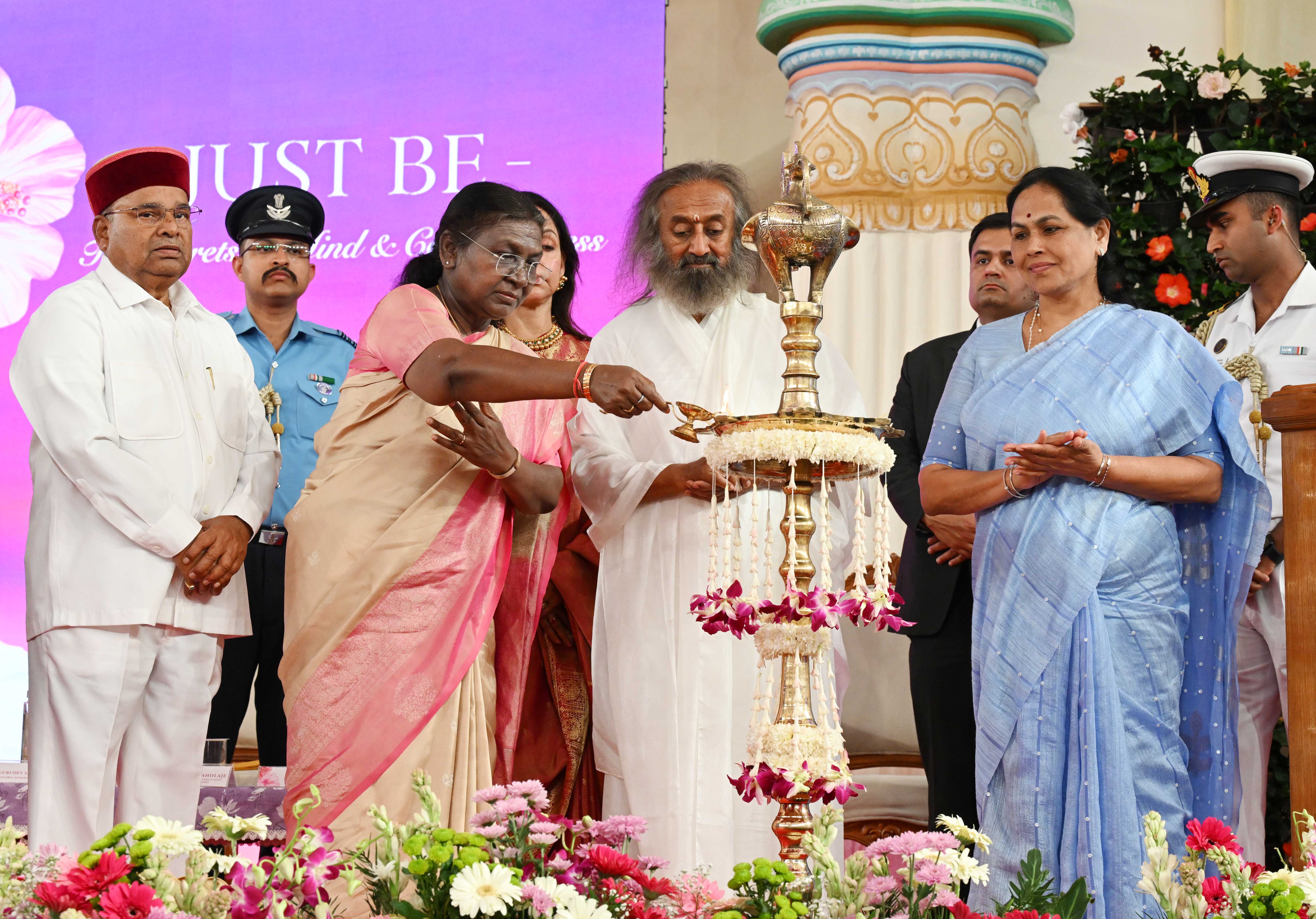 The President of India, Smt Droupadi Murmu graced the inaugural session of the International Women’s Conference of the Art of Living at Bengaluru on February 14, 2025.