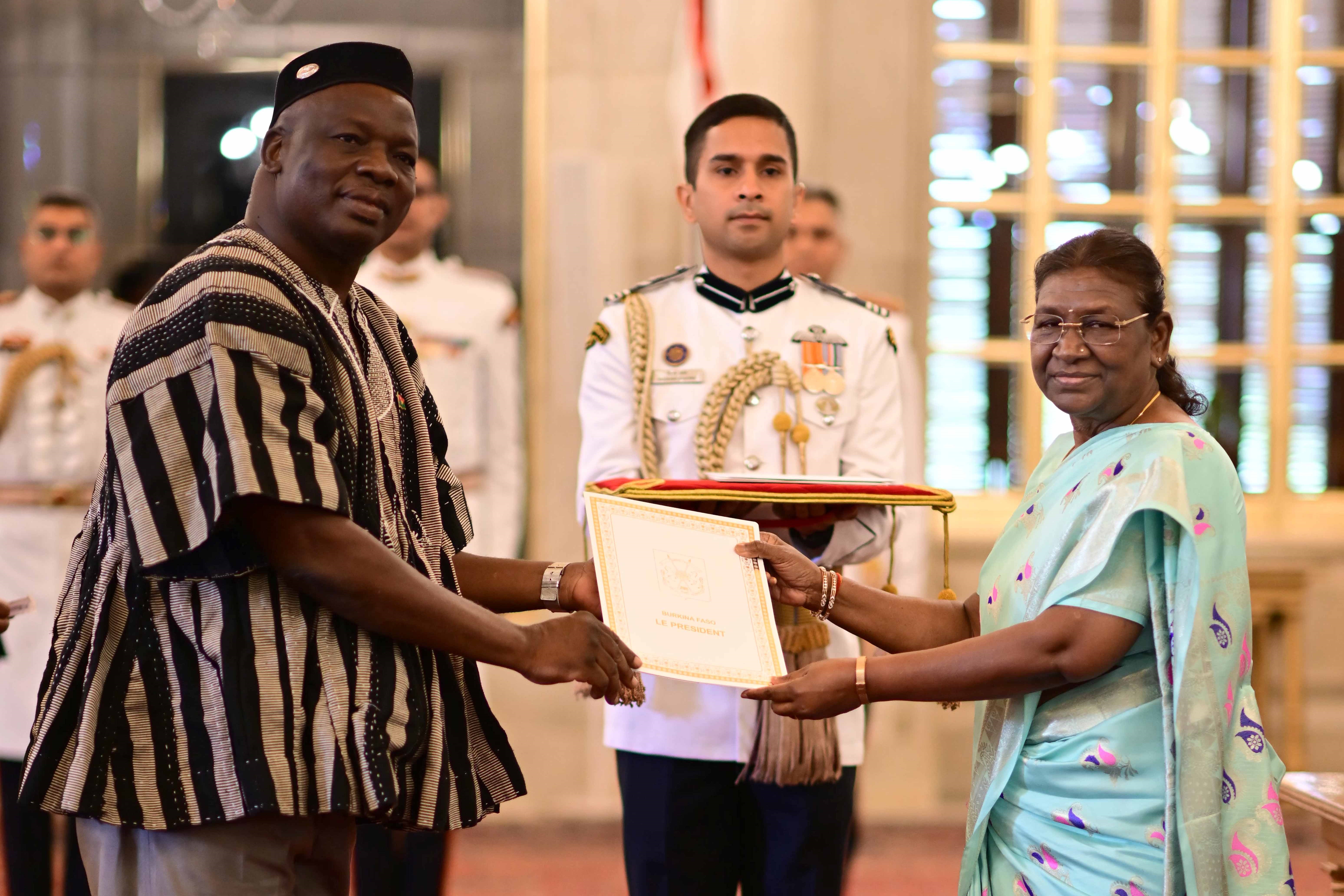 H.E. Dr Desire Boniface Some, Ambassador of Burkina Faso presenting credentials to the President of India, Smt Droupadi Murmu at Rashtrapati Bhavan on August 29, 2023.