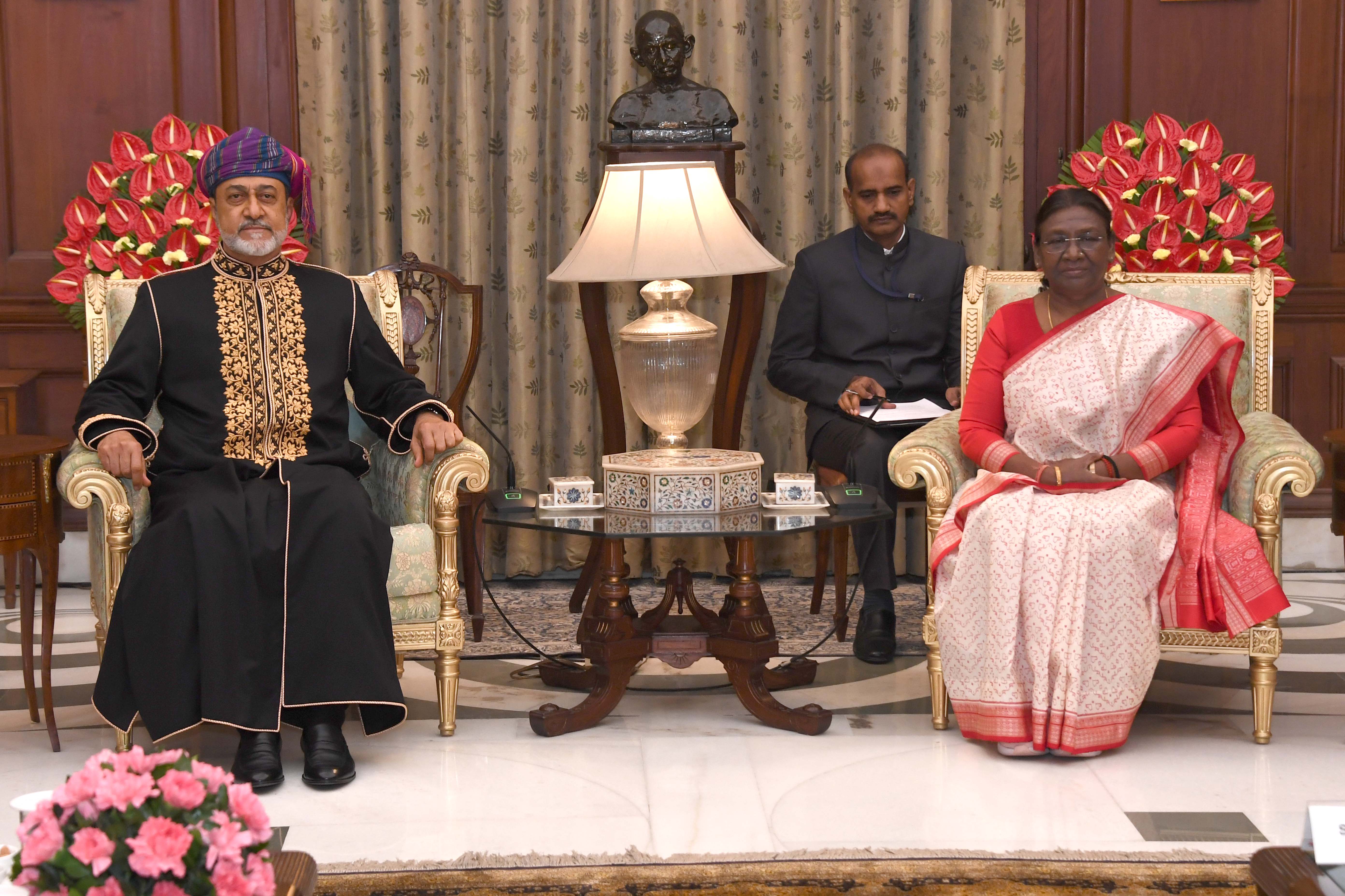 The President of India, Smt Droupadi Murmu received His Majesty Sultan Haitham bin Tarik, the Sultan of Oman at Rashtrapati Bhavan on December 16, 2023.