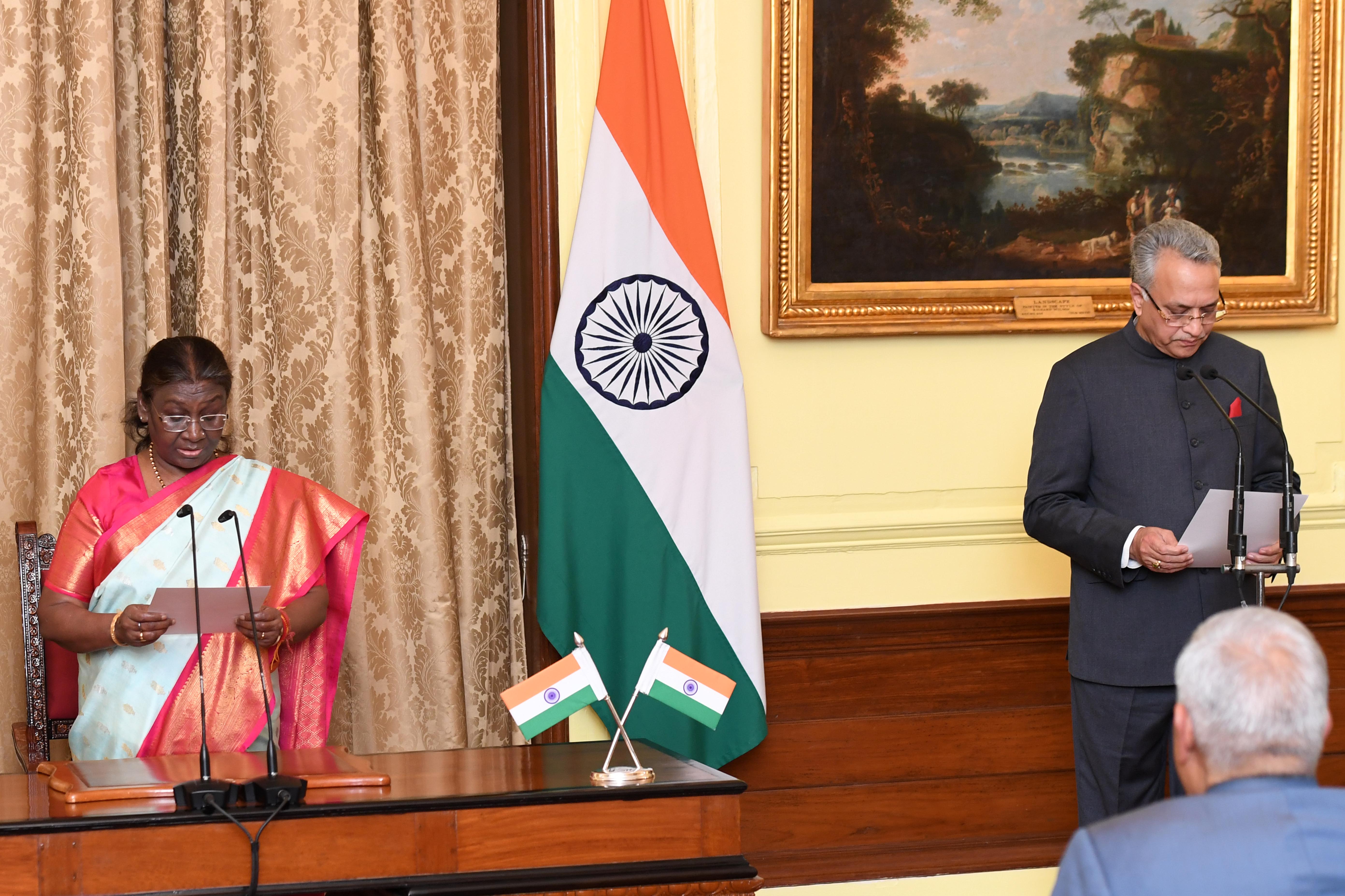 The President of India administered the Oath of Office of Chairperson, Lokpal to Shri Justice Ajay Manikrao Khanwilkar at a ceremony held on March 10, 2024 at 1800 hrs at Rashtrapati Bhavan. 