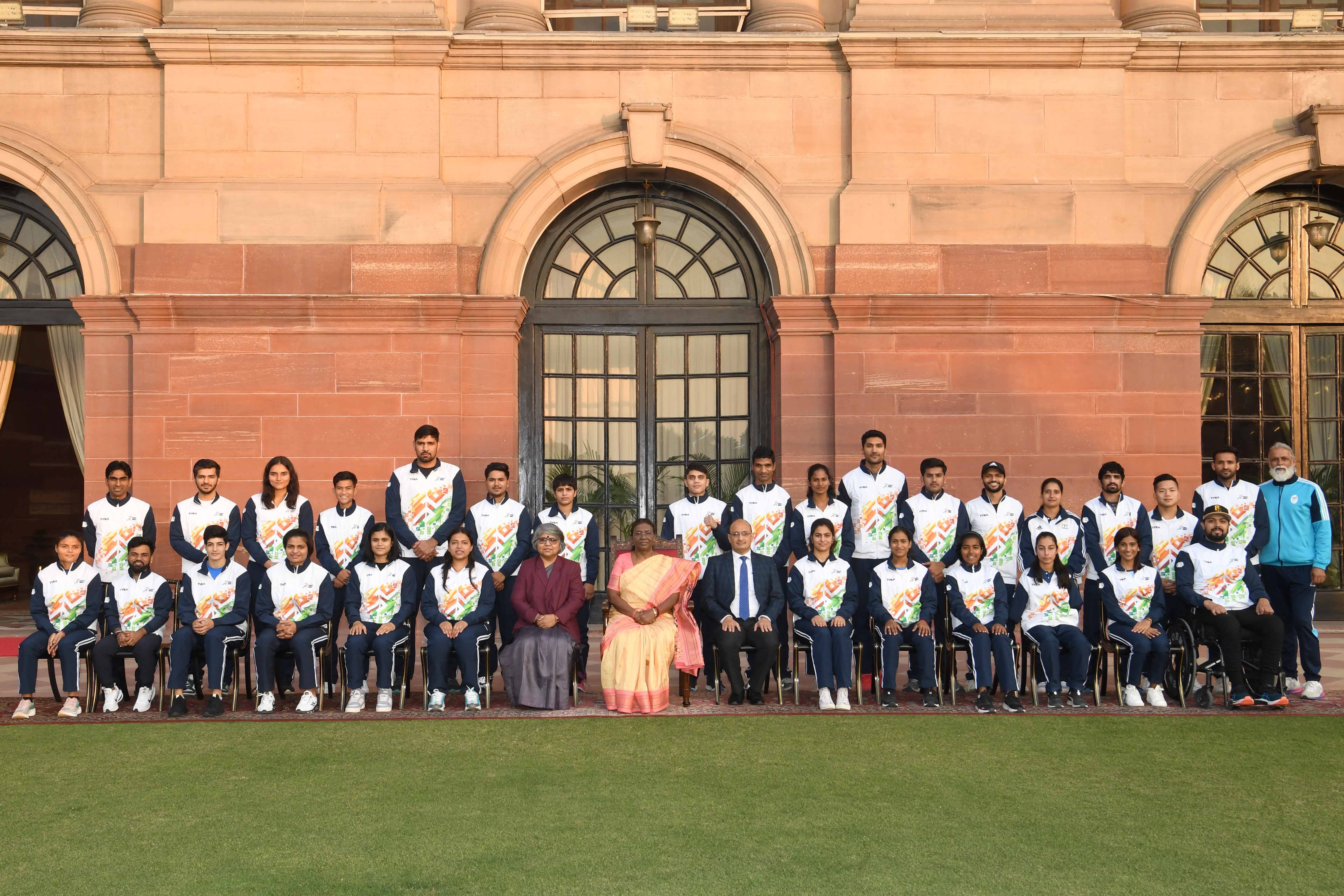 A group of sportspersons met the President of India, Smt Droupadi Murmu at Rashtrapati Bhavan on December 8, 2023.
