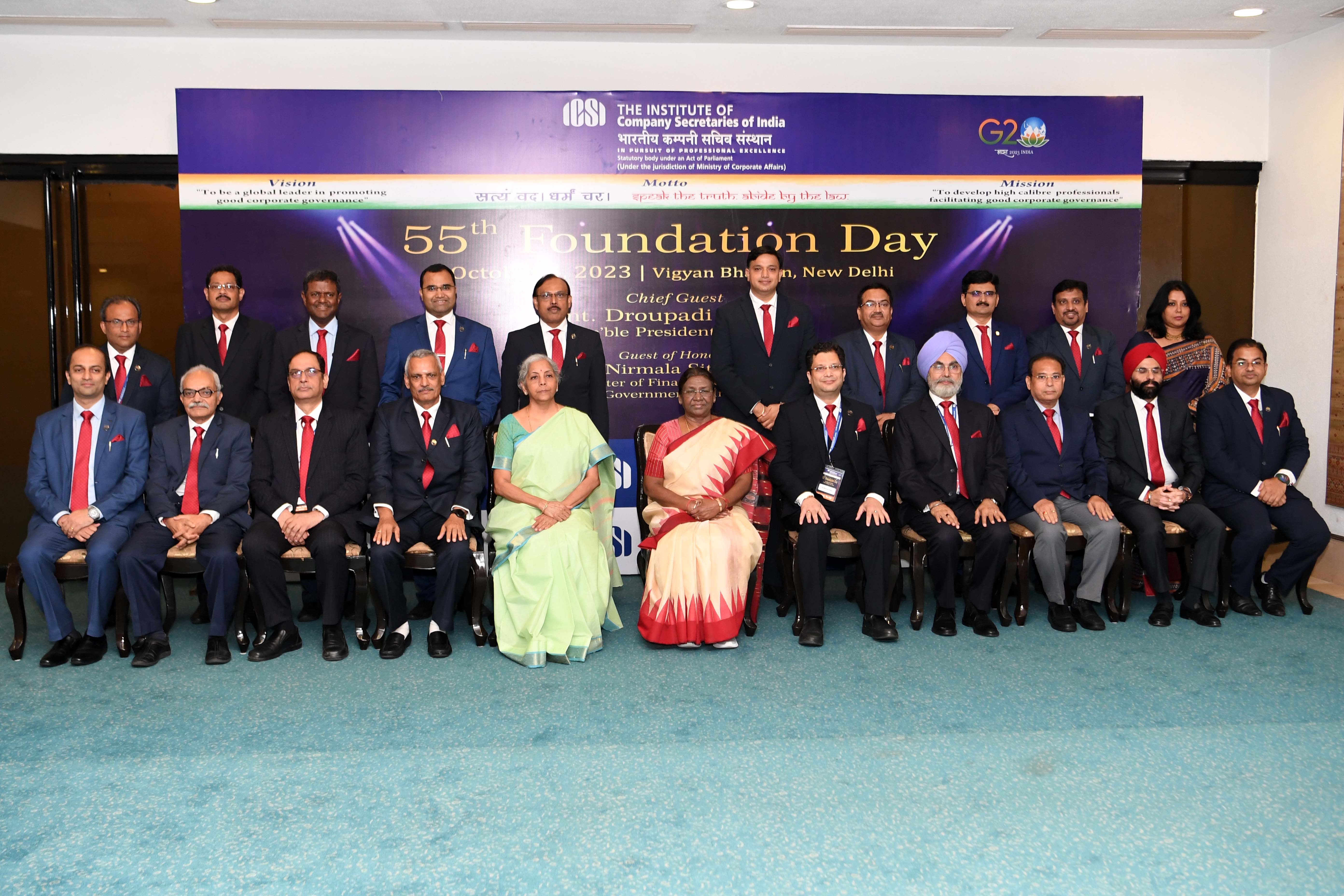 The President of India, Smt Droupadi Murmu graced the 55th foundation day celebrations of the Institute of Company Secretaries of India (ICSI) in New Delhi on October 4, 2023.