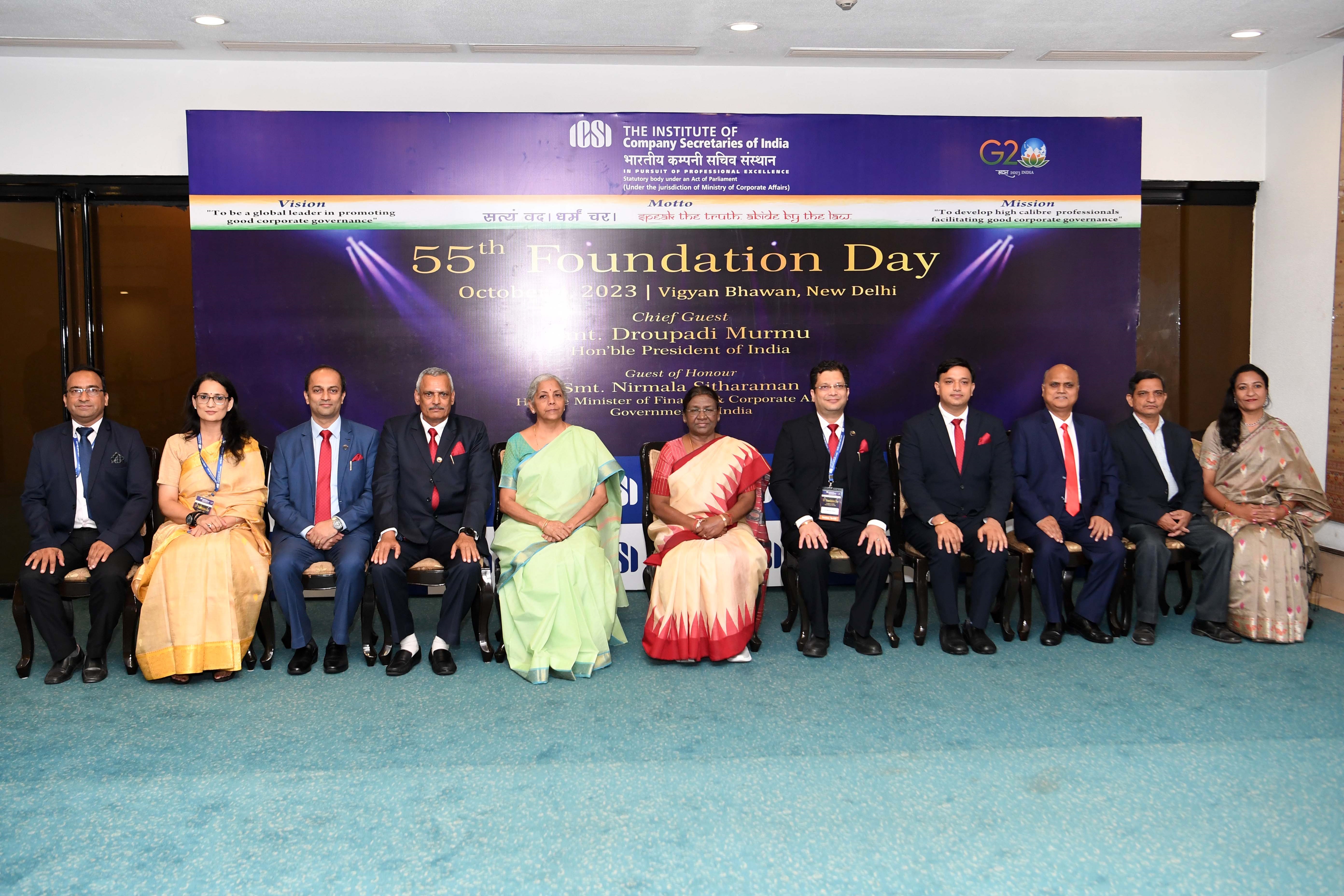 The President of India, Smt Droupadi Murmu graced the 55th foundation day celebrations of the Institute of Company Secretaries of India (ICSI) in New Delhi on October 4, 2023.