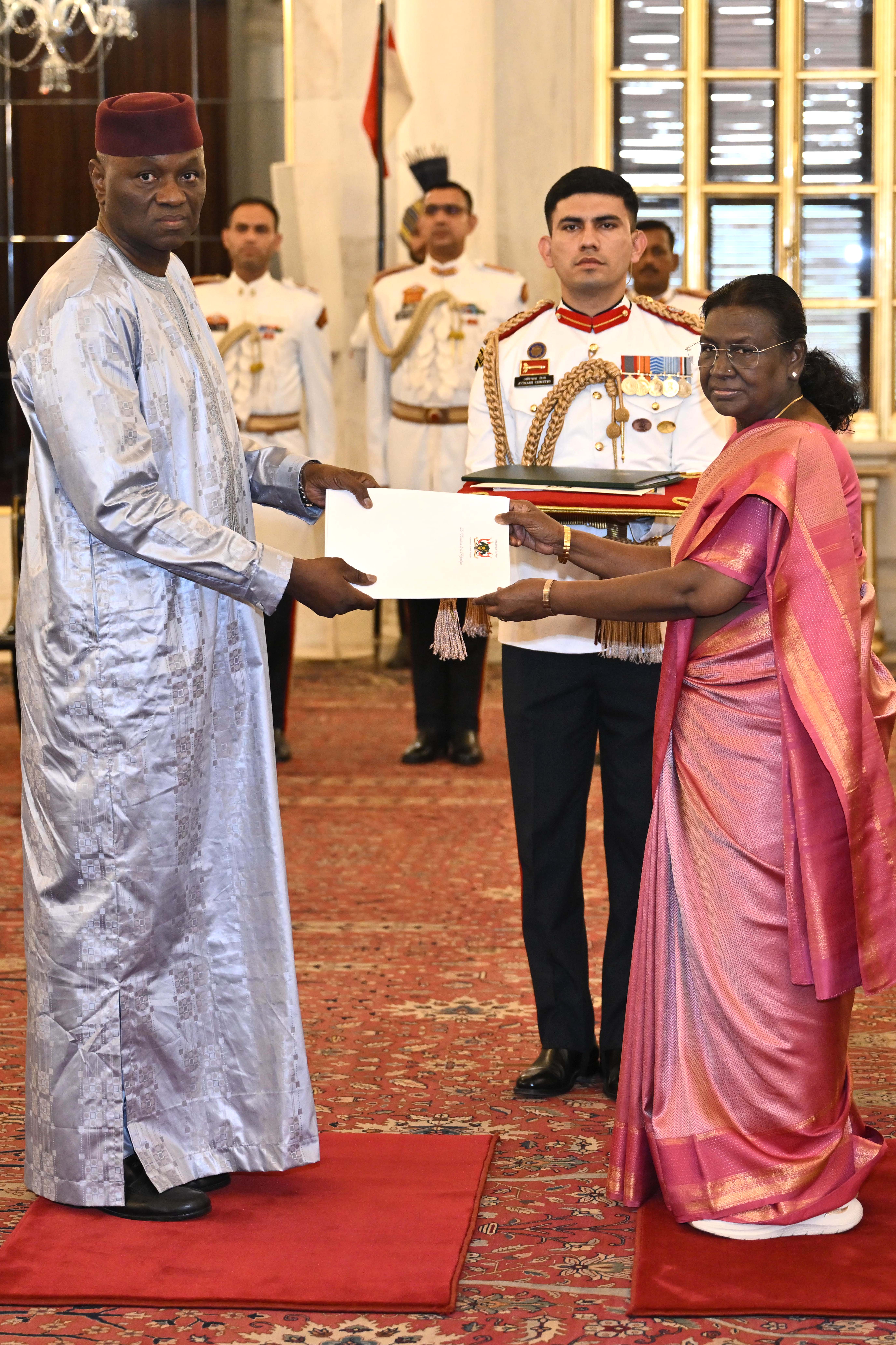H.E. Mr Zada Seidou, Ambassador of the Republic of Niger presenting credentials to the President of India, Smt Droupadi Murmu at a ceremony held at Rashtrapati Bhavan on May 30, 2025.