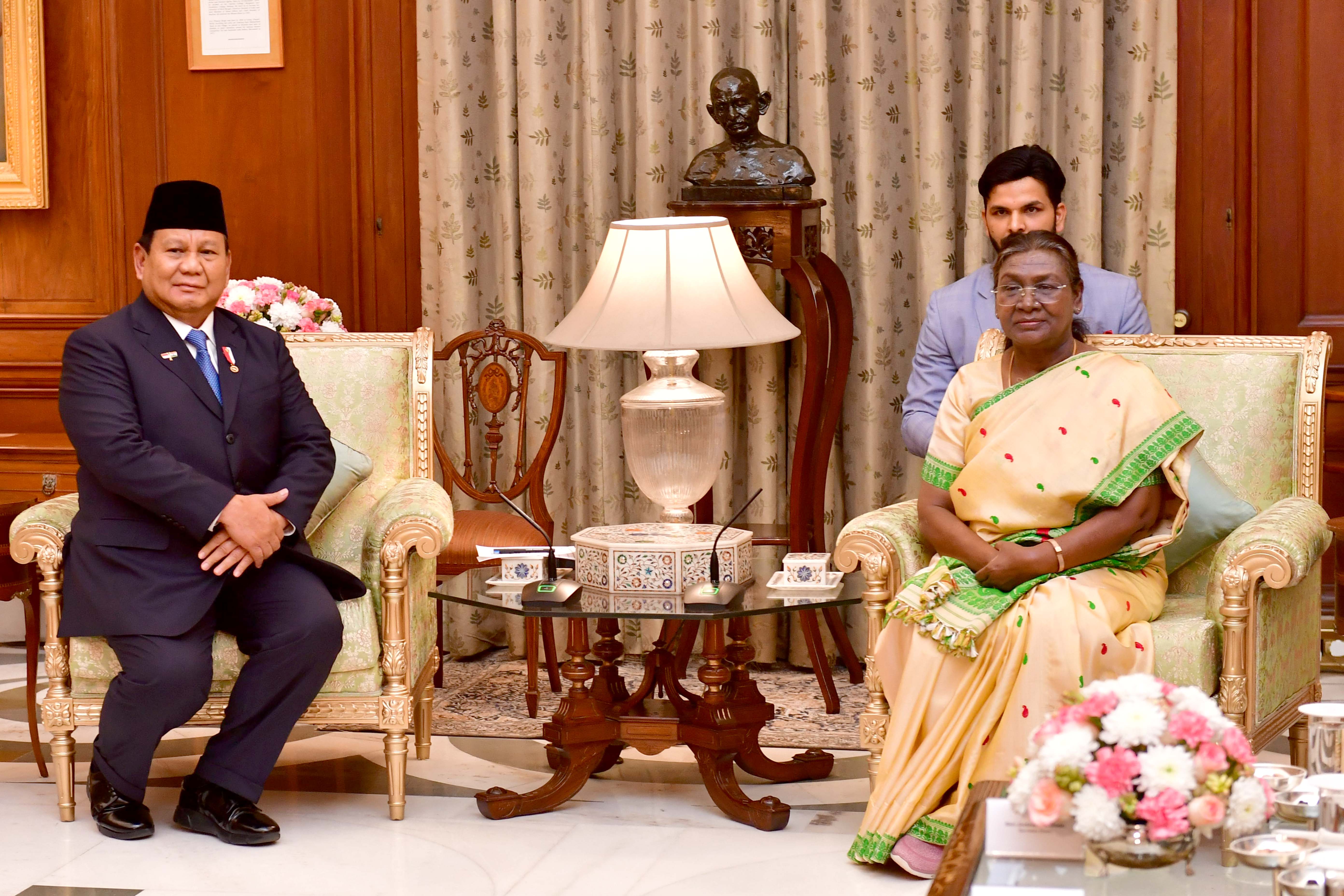 The President of India, Smt Droupadi Murmu received H.E. Mr Prabowo Subianto, President of the Republic of Indonesia at Rashtrapati Bhavan on January 25, 2025.