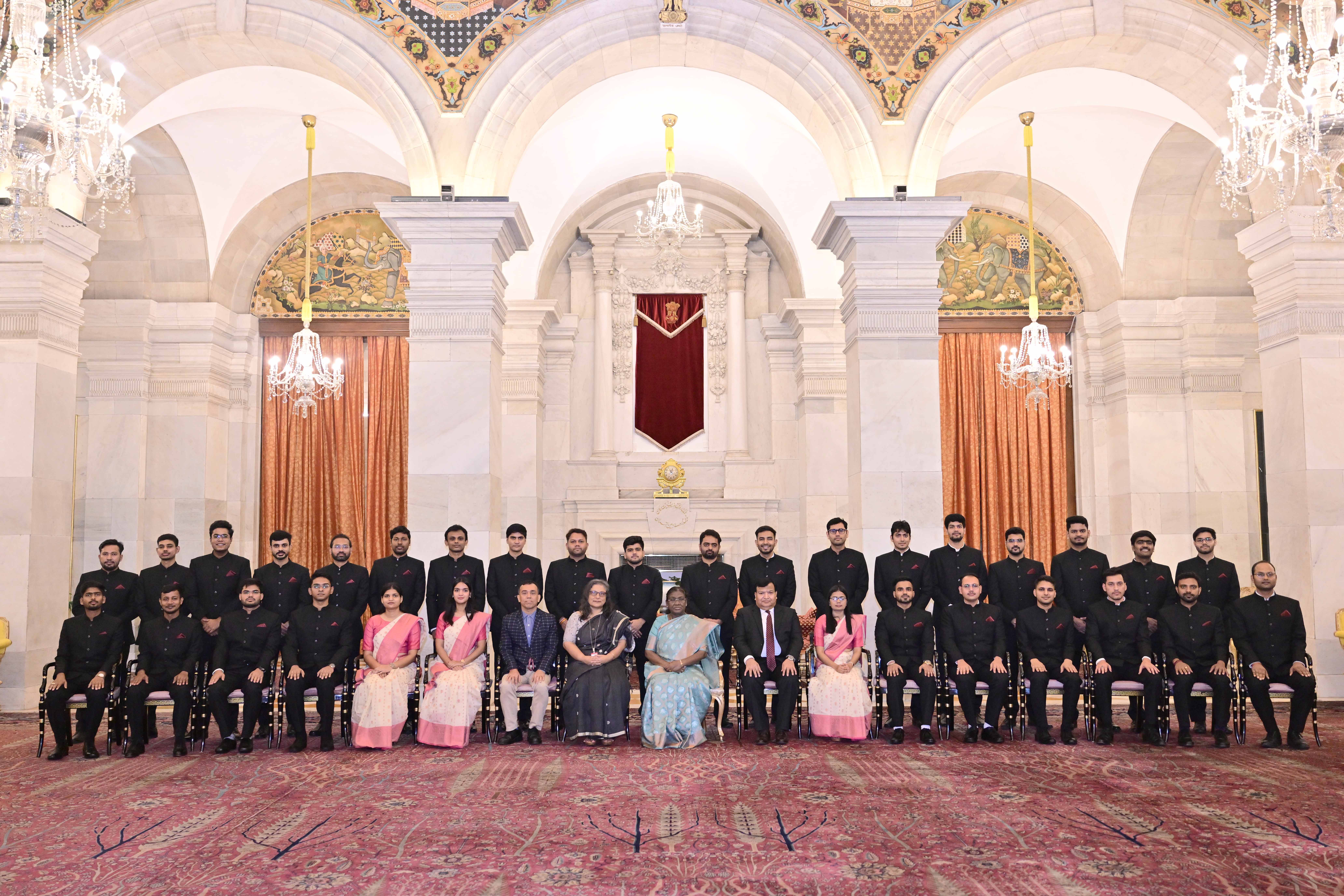 The probationers of the Indian Central Water Engineering Service called on the President of India, Smt Droupadi Murmu at Rashtrapati Bhavan on July 23, 2025.