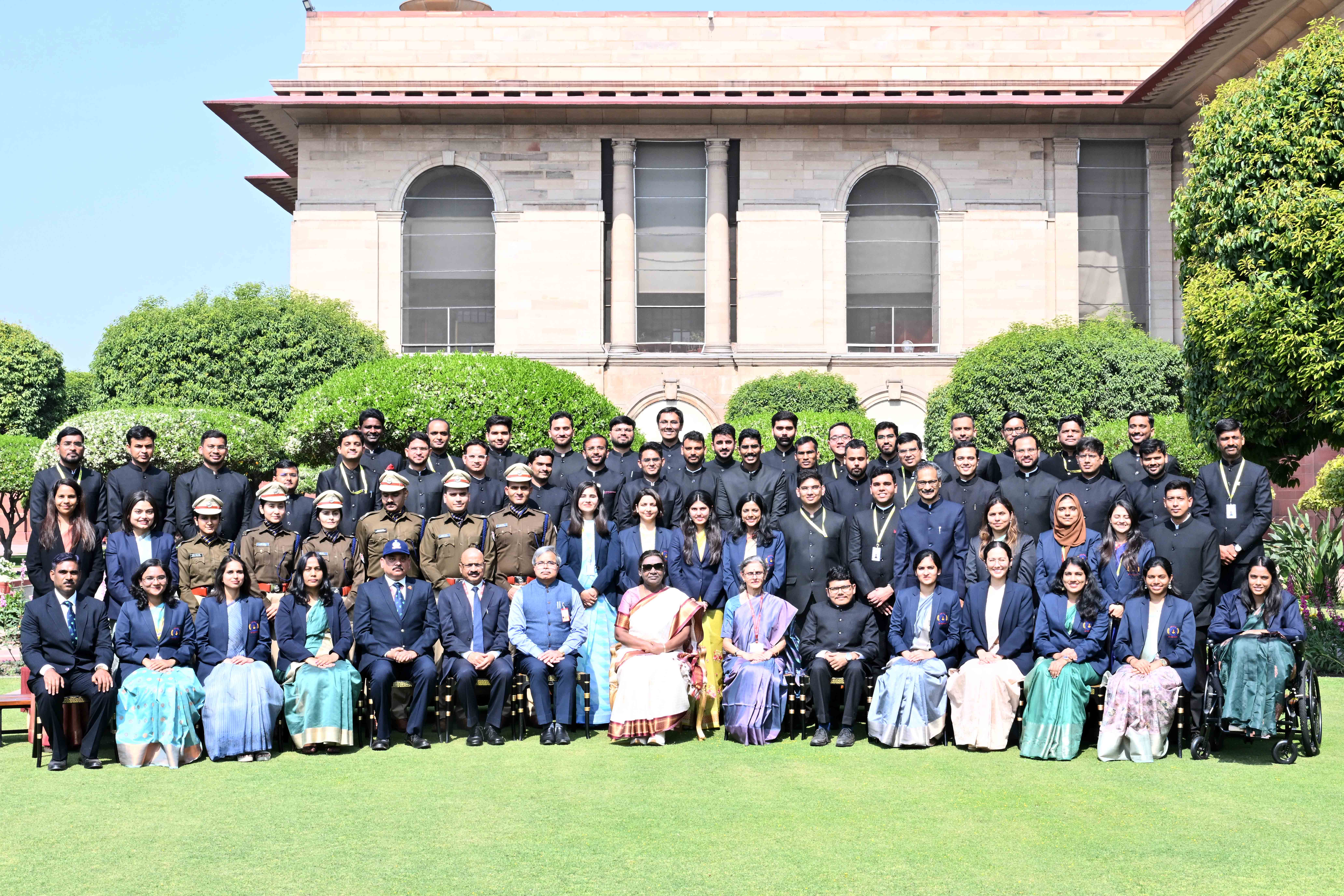 A group of officer trainees of Indian Railway Protection Force Service, Indian Railway Management Service (Accounts) and Indian Railway Management Service (Traffic) called on the President of India, Smt Droupadi Murmu at Rashtrapati Bhavan.