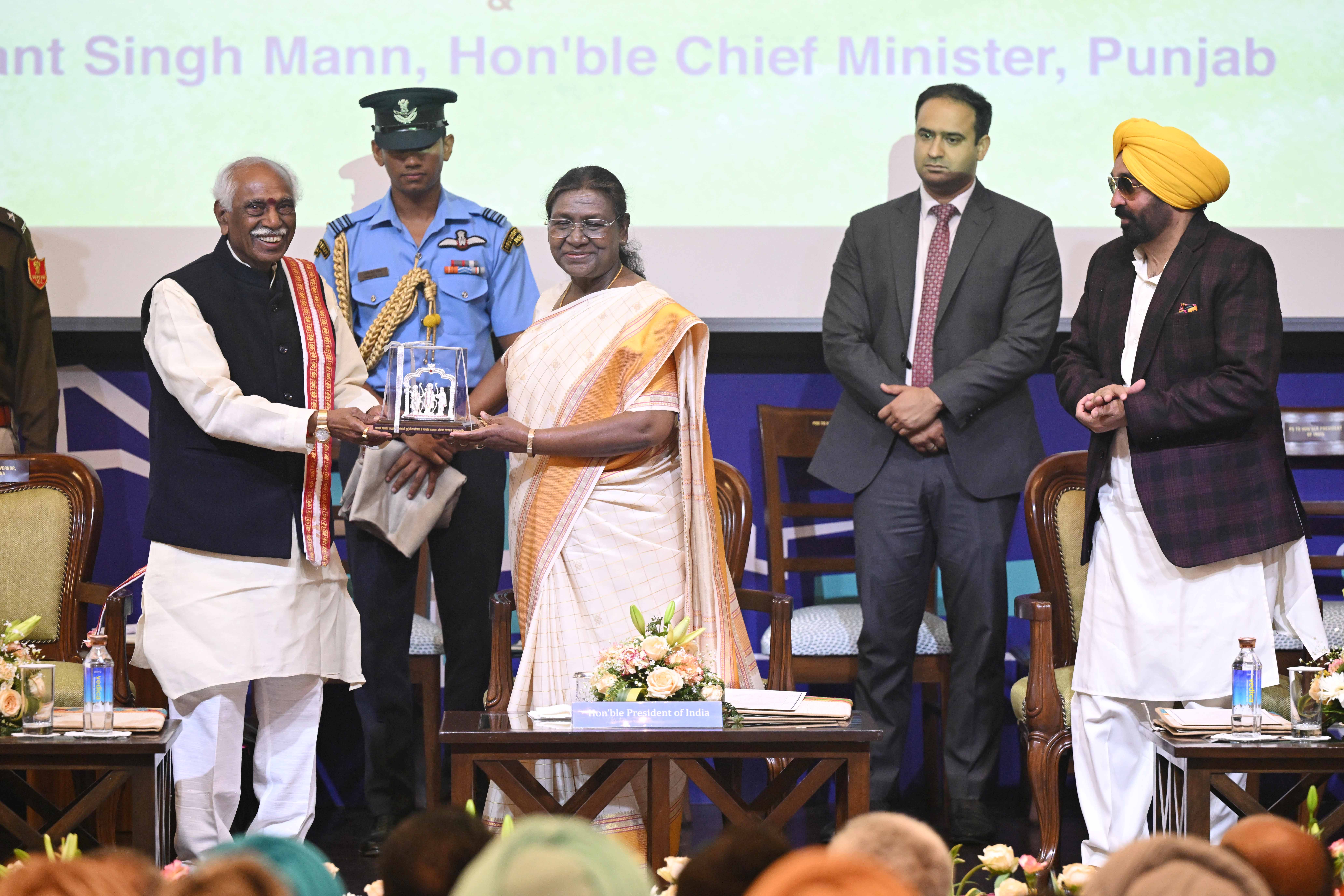 The President of India, Smt Droupadi Murmu attended a civic reception hosted in her honour by the Government of Punjab at Mohali on March 11, 2025.