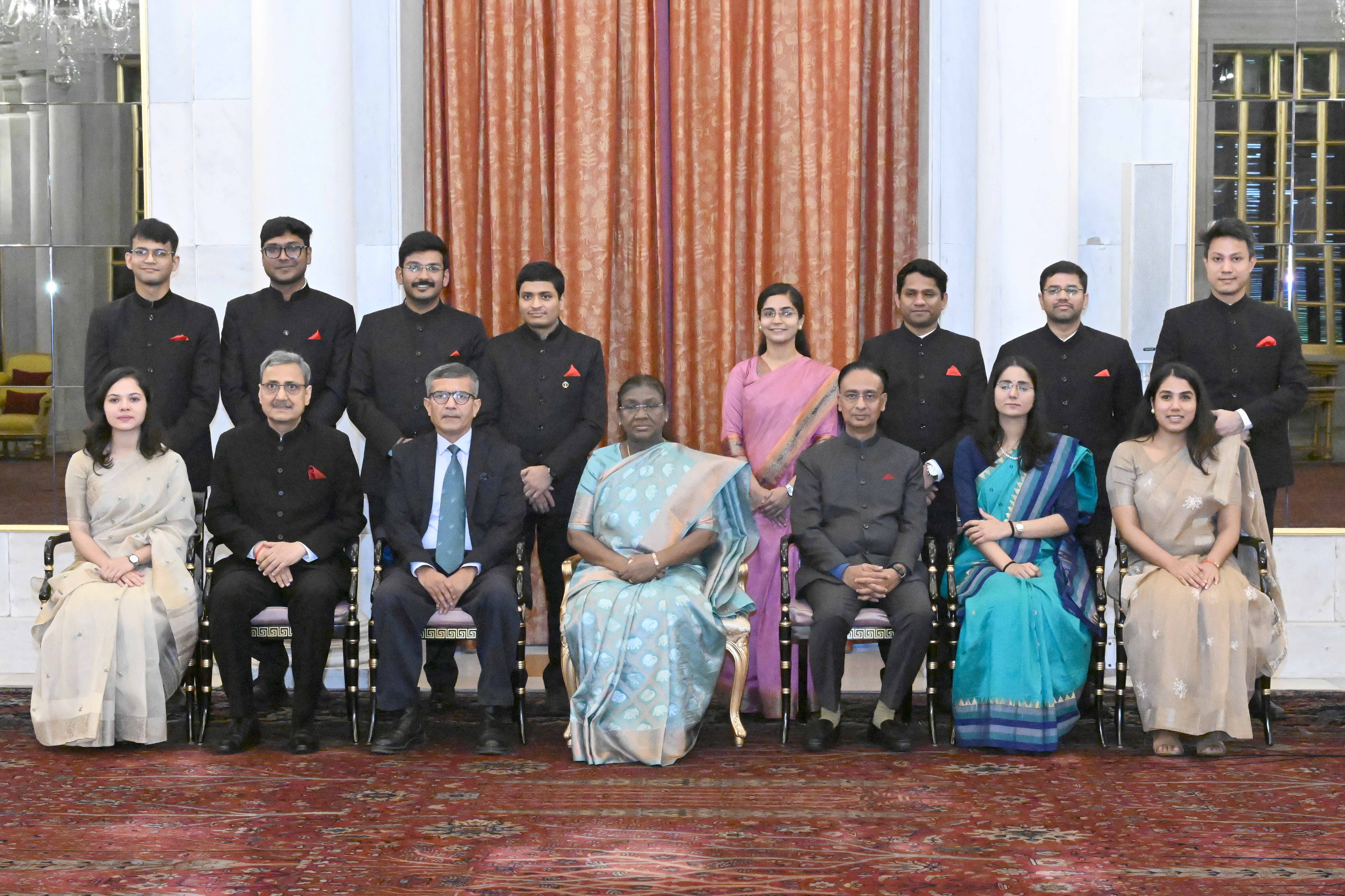The probationers of the Indian Defence Estates Service called on the President of India, Smt Droupadi Murmu at Rashtrapati Bhavan on July 23, 2025.